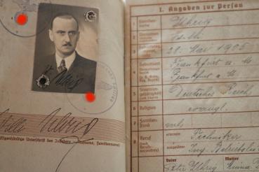 Service card of a soldier from Zwittau + other papers